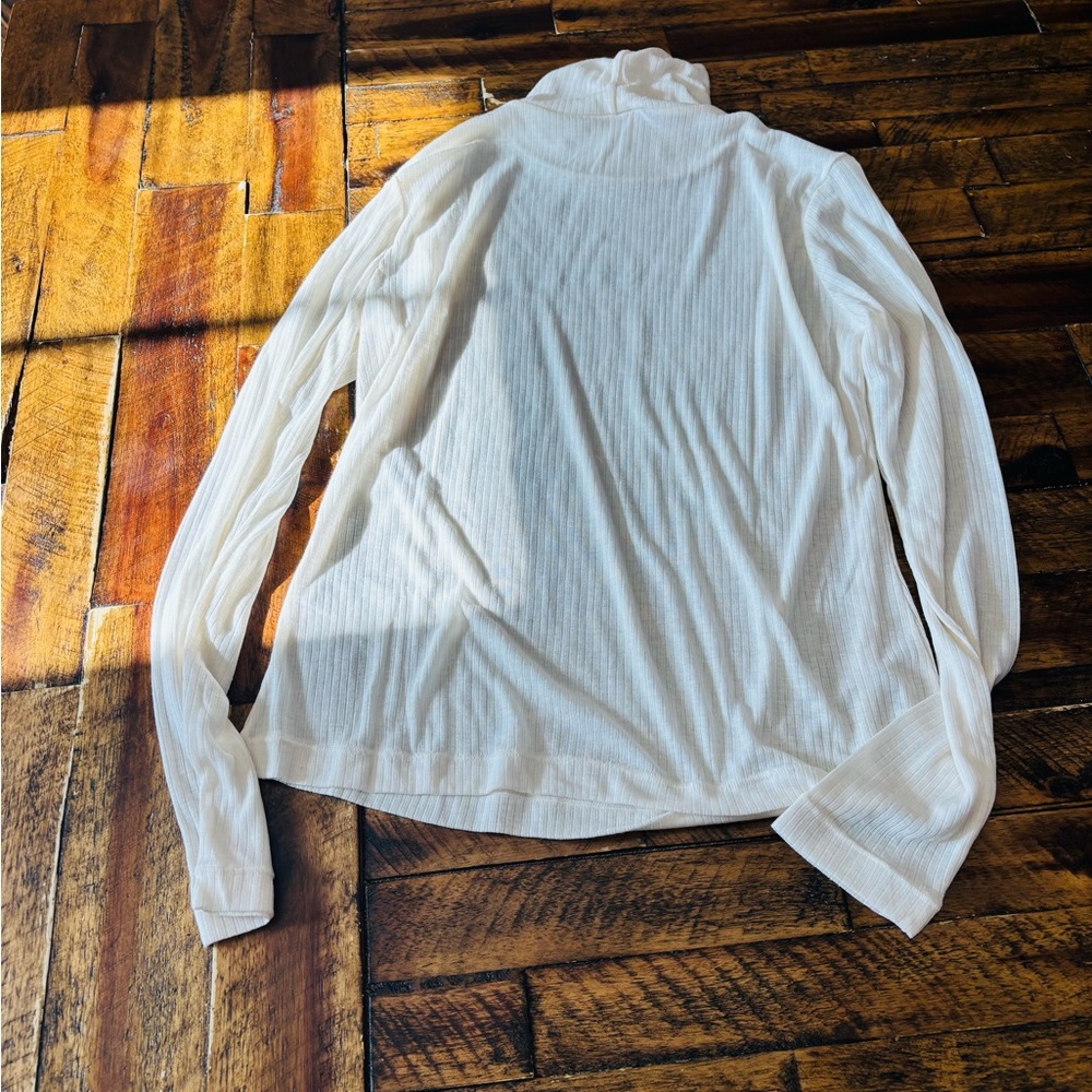 H&M Off-White Ribbed Turtleneck Top - Picture 6 of 6